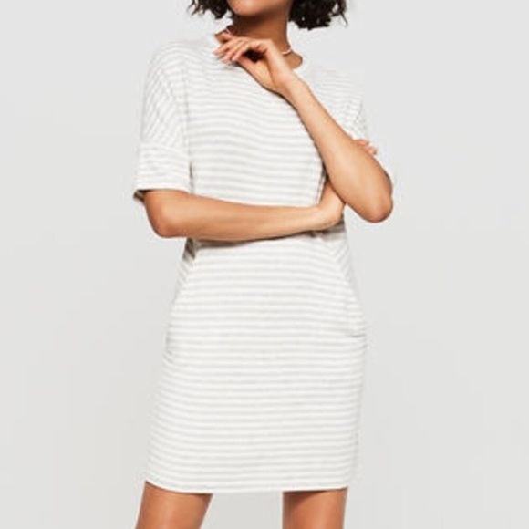 Lou & Grey Dresses & Skirts - Lou and Grey Signature Striped Dolman Sleeve Dress